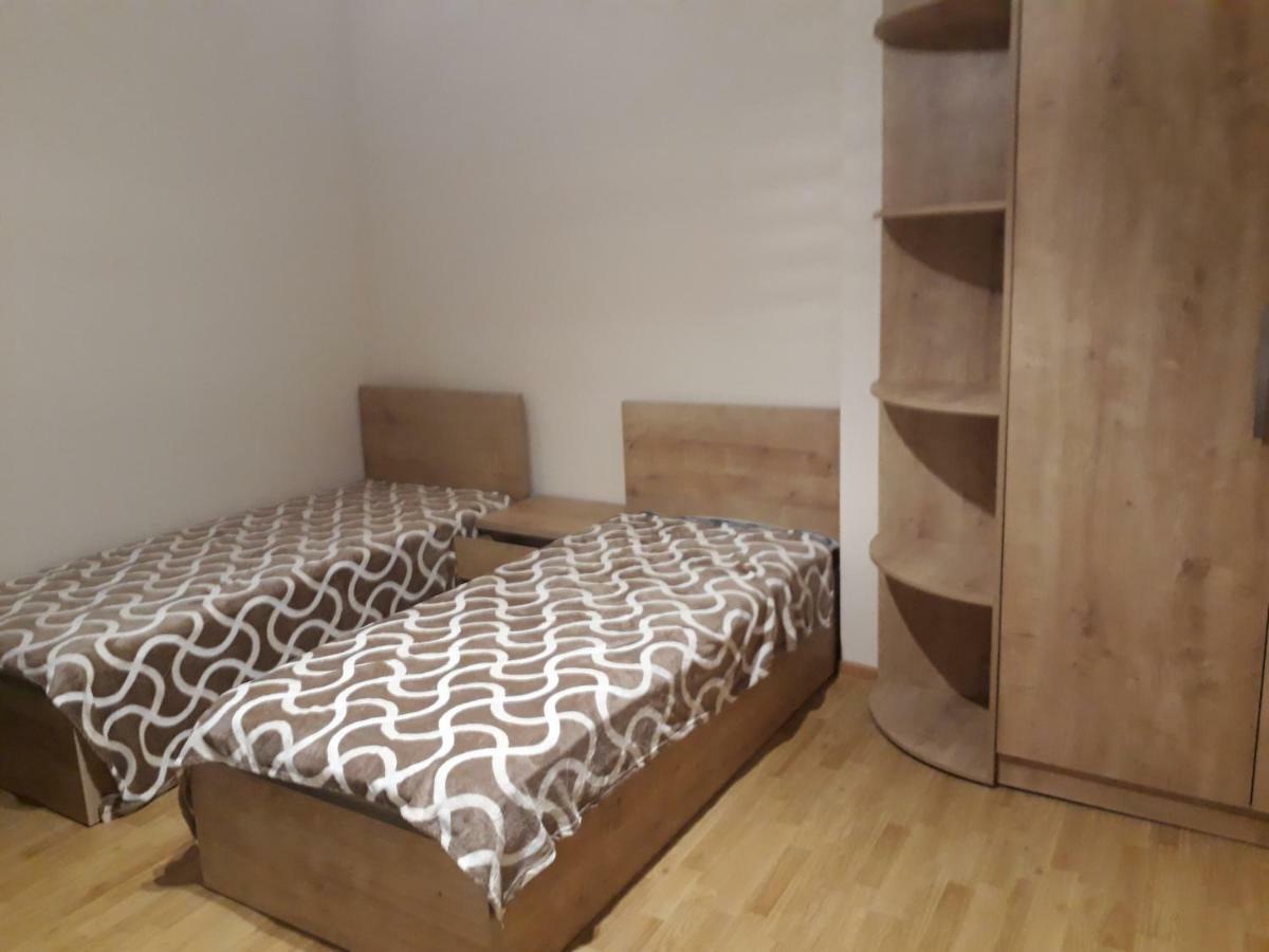 2 Bedroom Apartment In Chugureti Tbilisi Exteriör bild